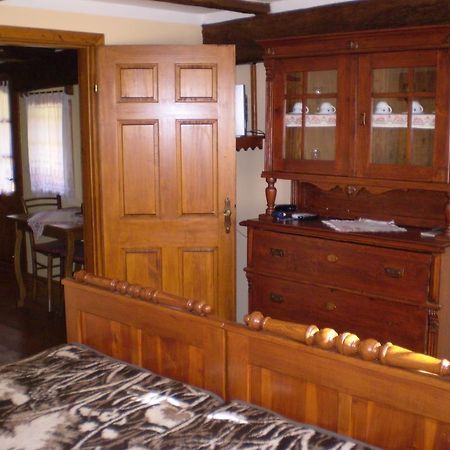 Apartments Iza Na Trem Cigoc Екстер'єр фото