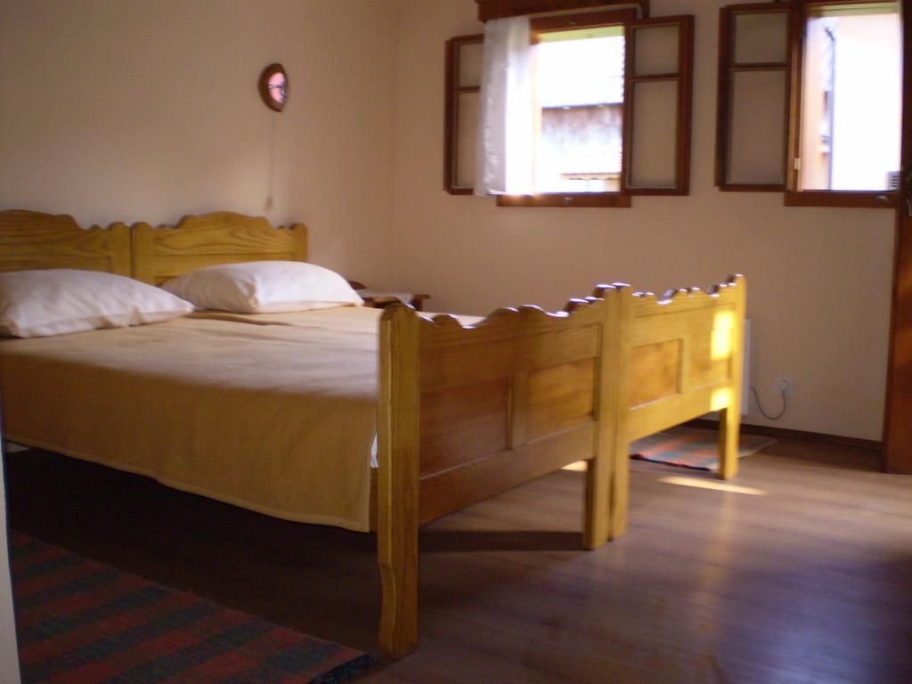 Apartments Iza Na Trem Cigoc Екстер'єр фото